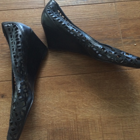 Nine West peep toe wedges