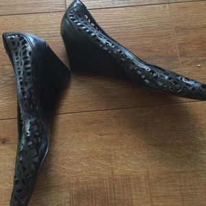 Nine West peep toe wedges