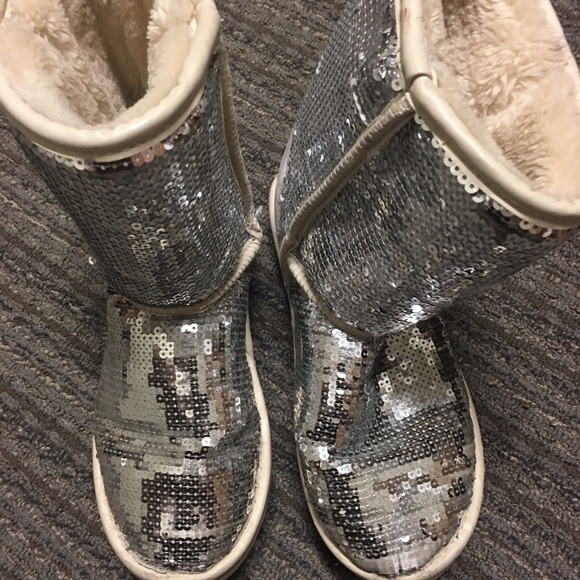 Sparkle UGGs - Picture 1 of 4