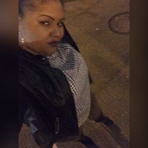 Meet your Posher, Leanne