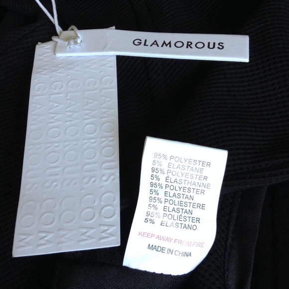 NEWCut-out Crop Top - Picture 4 of 4