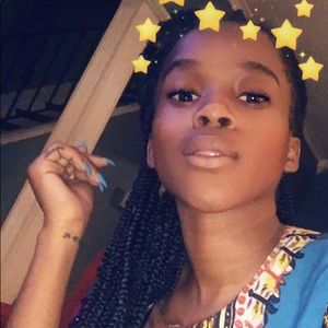 Meet your Posher, NeKeya