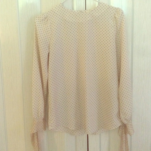 Polkadot cream long sleeves blouse