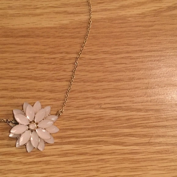 Necklace - Picture 3 of 4