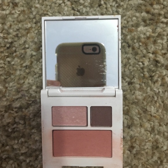 Compact Blush - Picture 2 of 2