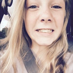 Meet your Posher, Abby