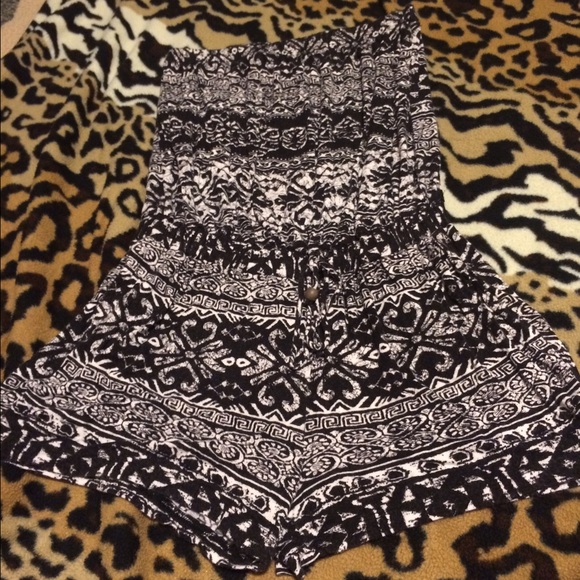 Strapless romper