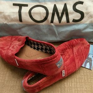 TOMS