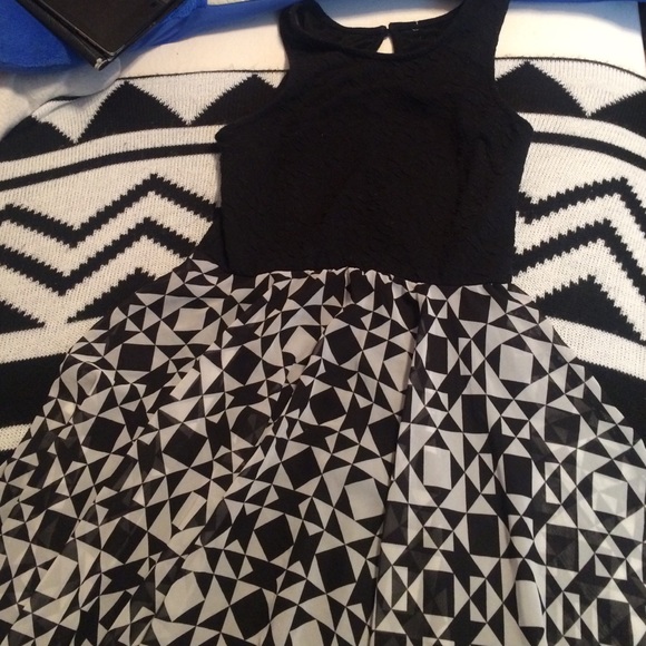 Beautiful Flowy Dress!