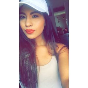 Meet your Posher, Andreina