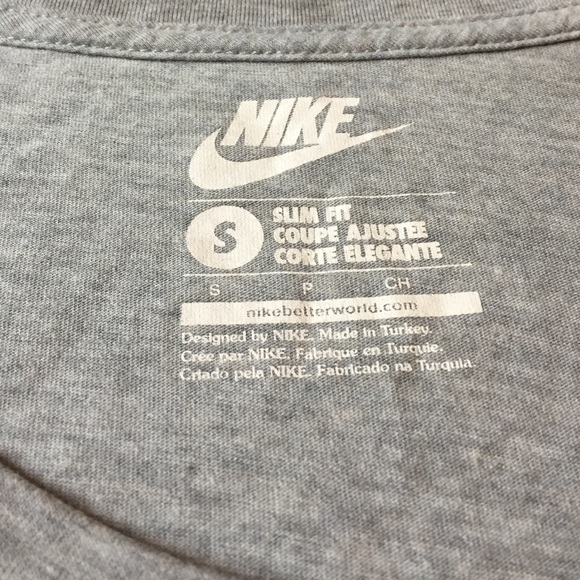 Nike top - Picture 2 of 2