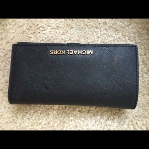 Black Michael Kors wallet