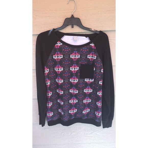 Black, red, purple, blue, white. Chest pocket