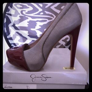 Patent/ Burnt Red Jessica Simpson heel.