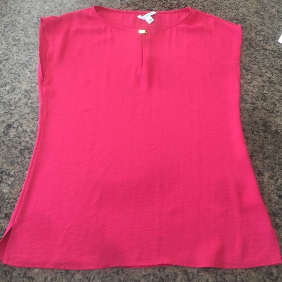 Lose fitting red top