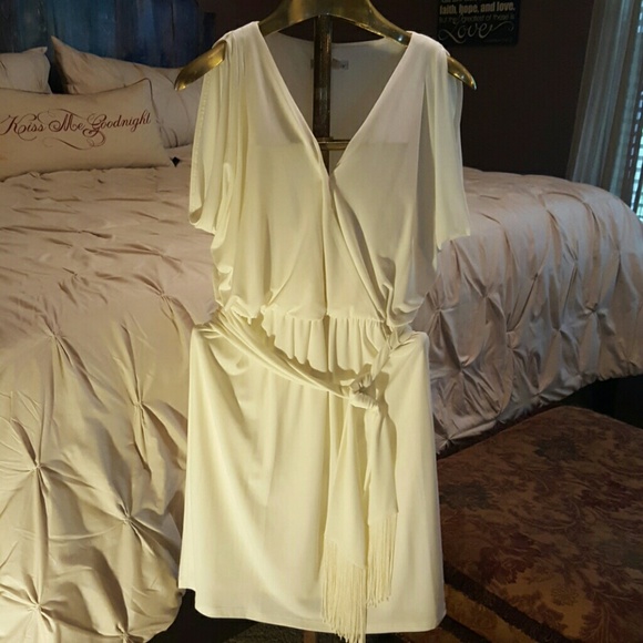 London Times Cream Dress (Guaranteed whistles!)