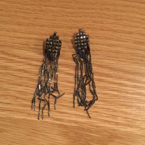 earrings - Picture 3 of 4