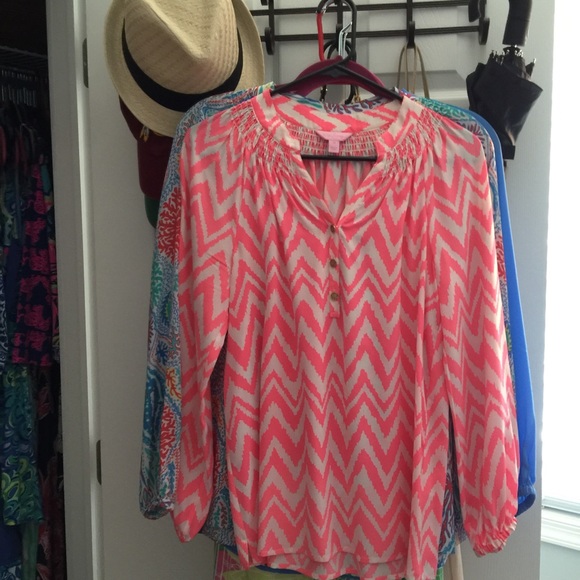 Lilly Pulitzer Tops - Lilly Pulitzer Elsa top in Yummy Melon Chevron