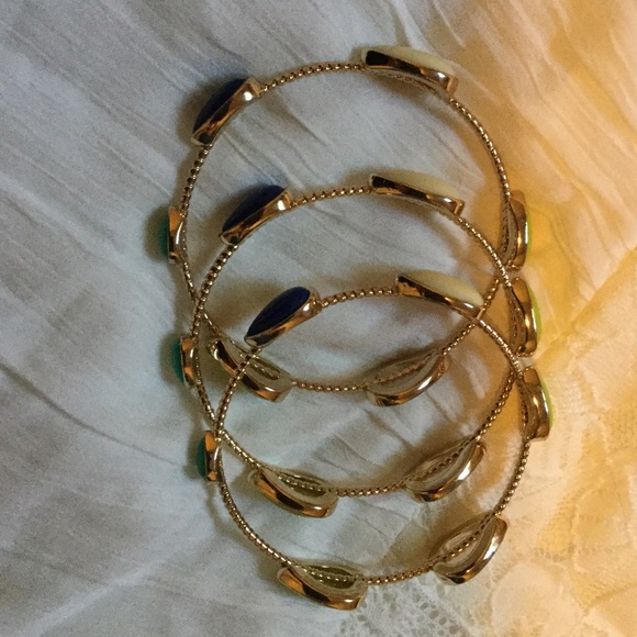 Bracelets - Picture 1 of 4