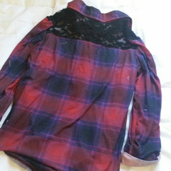 LACE PLAID BUTTON UP - Picture 2 of 2