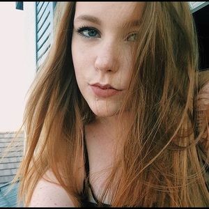 Meet your Posher, Alicia