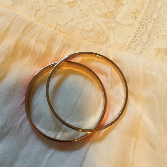 Bracelets - Picture 1 of 4