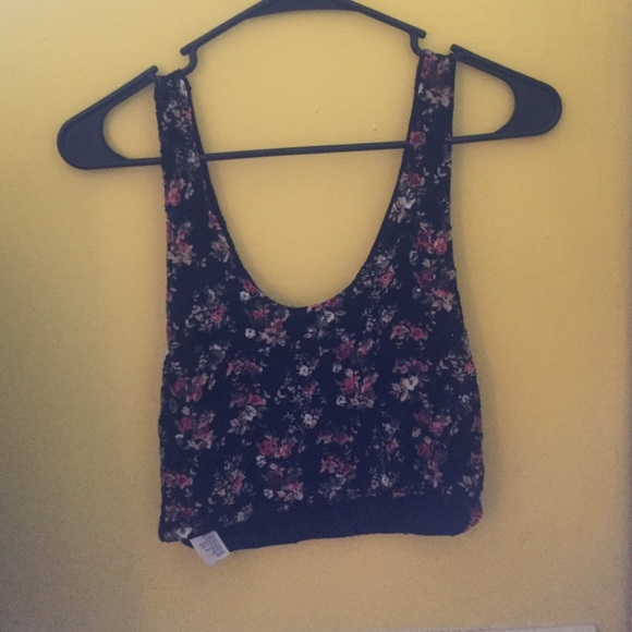 NWOT Floral Crop Top