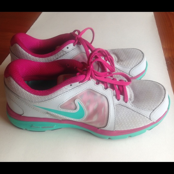 Dual Fusion Nike Shoes