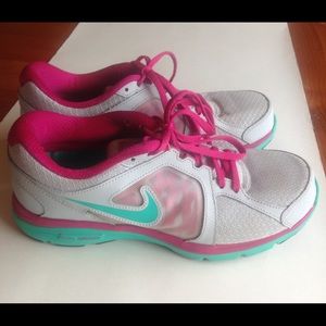 Dual Fusion Nike Shoes