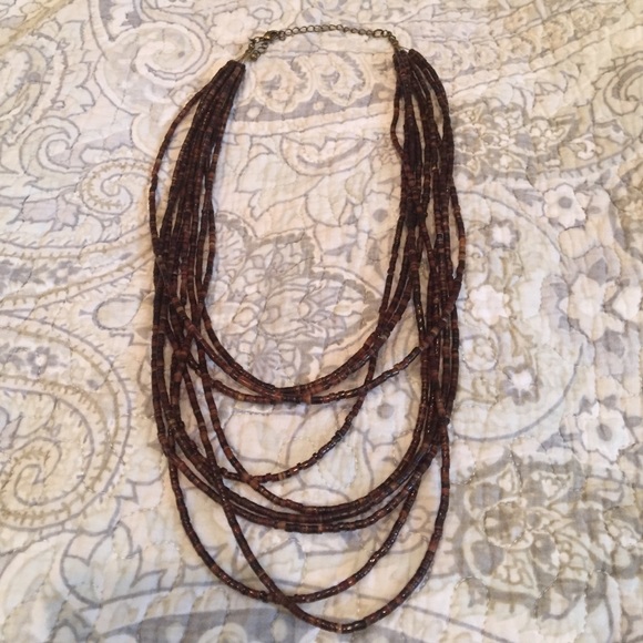 Jewelry - Multi strand shell necklace