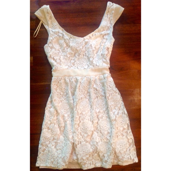 SUNDRESS, white/cream, floral and totally cute!