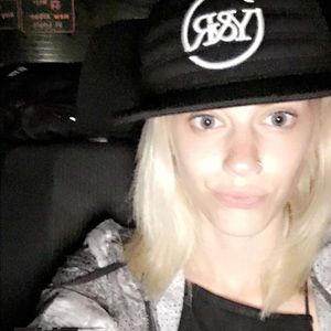 Meet your Posher, Taylor