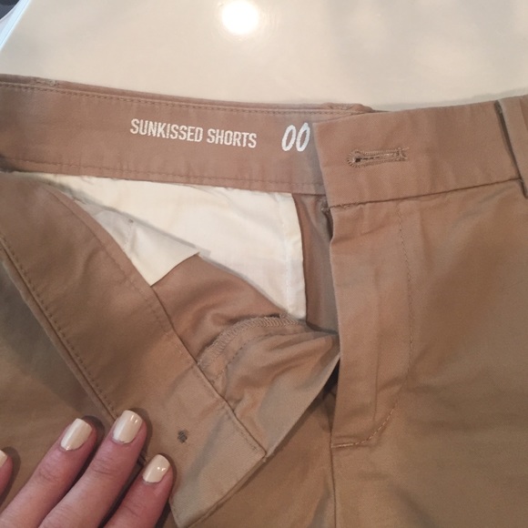 Gap khaki shorts - Picture 1 of 2
