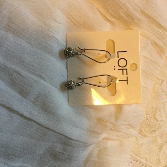 earrings - Picture 1 of 3