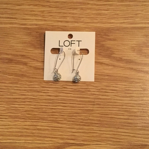 earrings - Picture 2 of 3