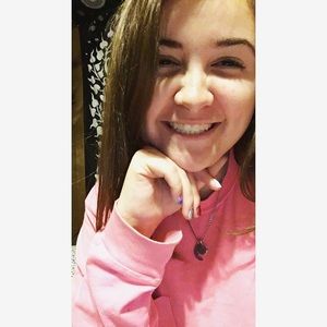 Meet your Posher, Sarina