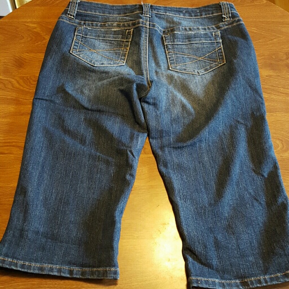 Capris - Picture 2 of 2