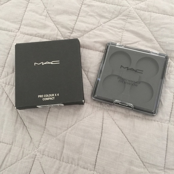 MAC Pro Colour Compact