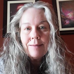 Meet your Posher, Claudia