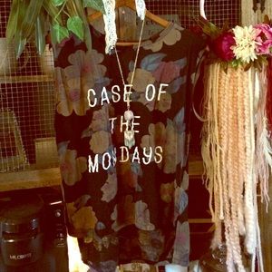 CASE OF THE MONDAYS FLORAL TANK🌸