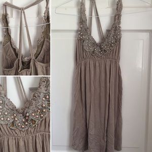 Daytrip // S long taupe tank with beading
