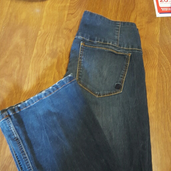 Jeans - Picture 3 of 3
