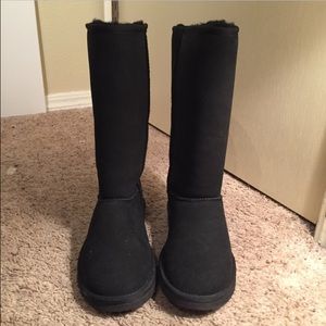 Black tall UGGS