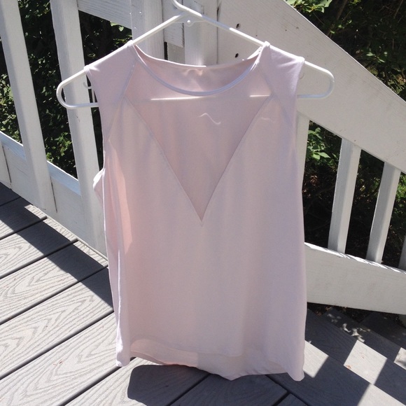 Lululemon light pink size 4 top!