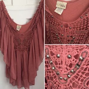 Daytrip // S dusty pink batwing top