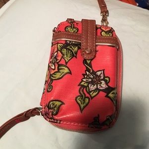 Sakroots clutch with phone space