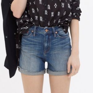 ••Madewell High-Rise Denim Shorts in Denver Wash••
