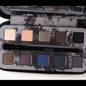 Urban Decay Smoked palette
