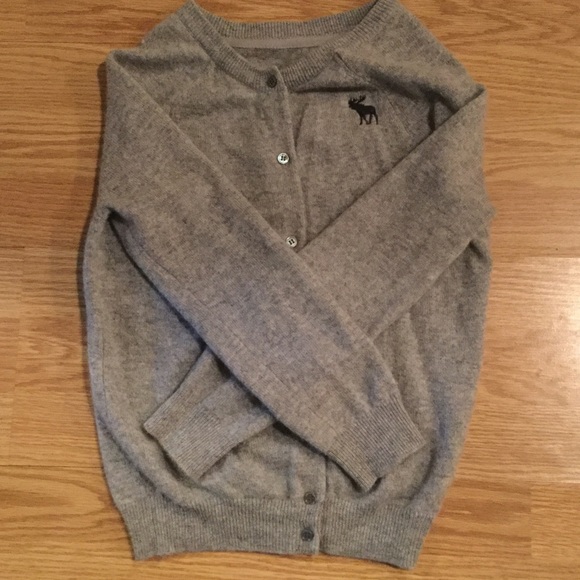 Sweater - Picture 4 of 4