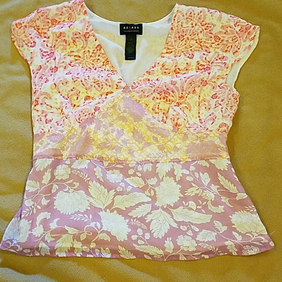 Axcess Tops - Gorgeous pastel blouse---size 14
